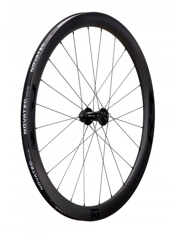 Novatec R4-CL 45 mm 28" sada kolies, kotúčové, pevná os, Shimano HG